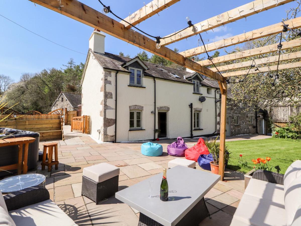 Nant Y Celyn Villa Ruthin Bagian luar foto