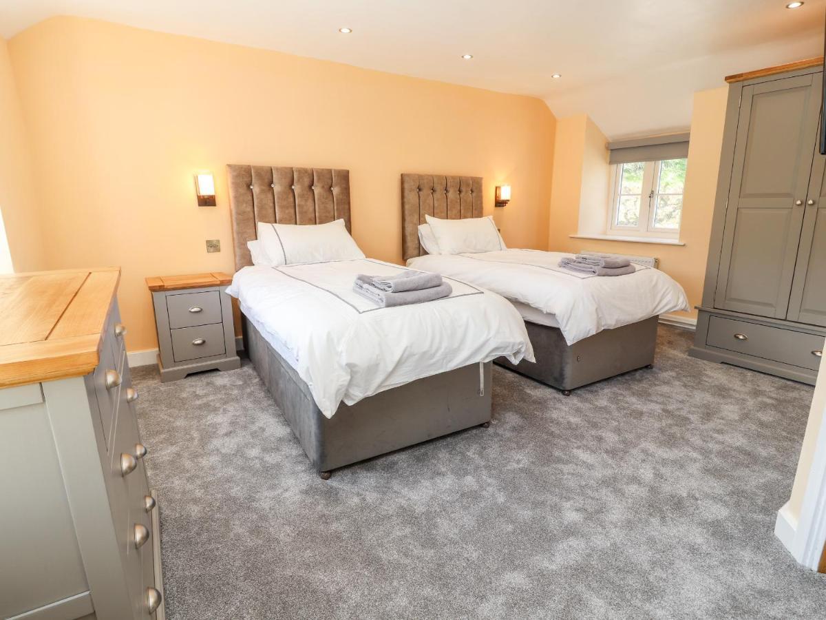 Nant Y Celyn Villa Ruthin Bagian luar foto