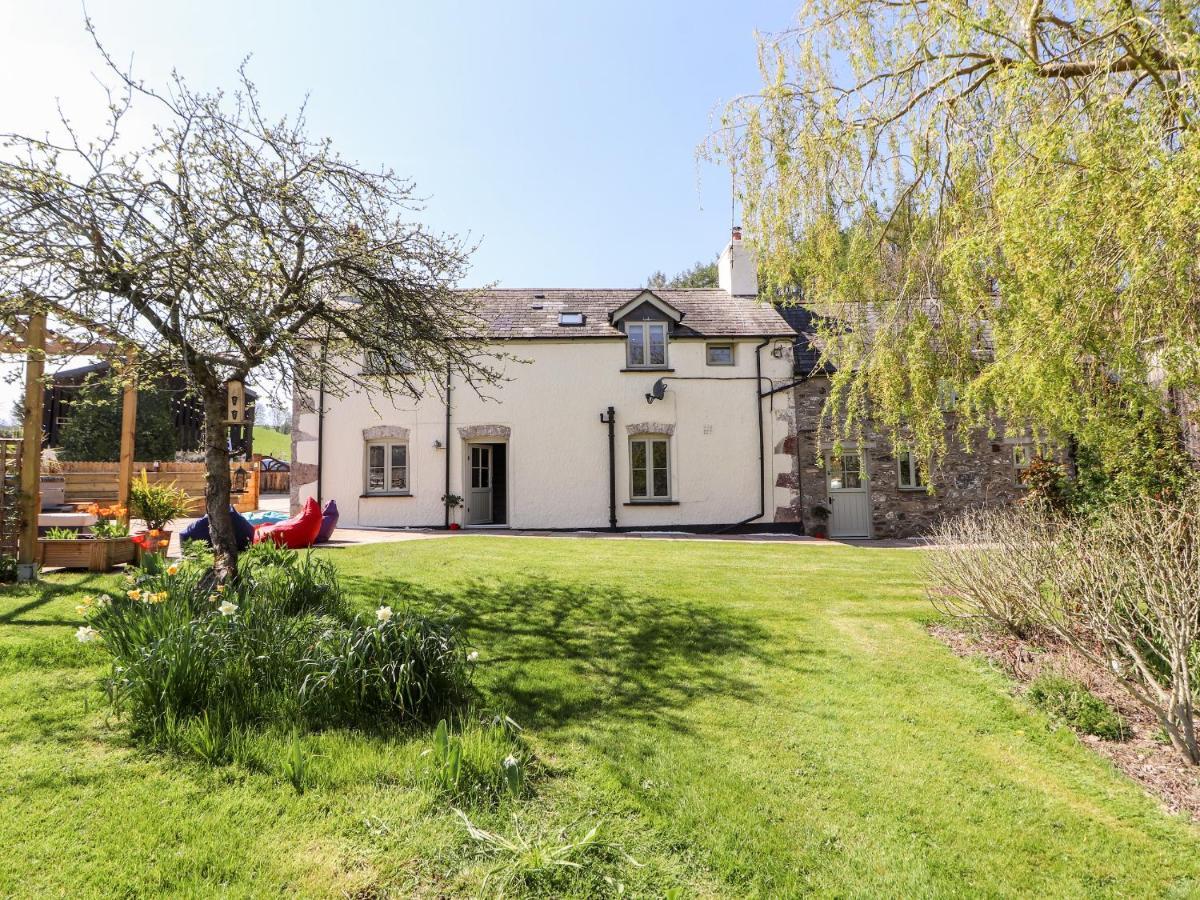 Nant Y Celyn Villa Ruthin Bagian luar foto