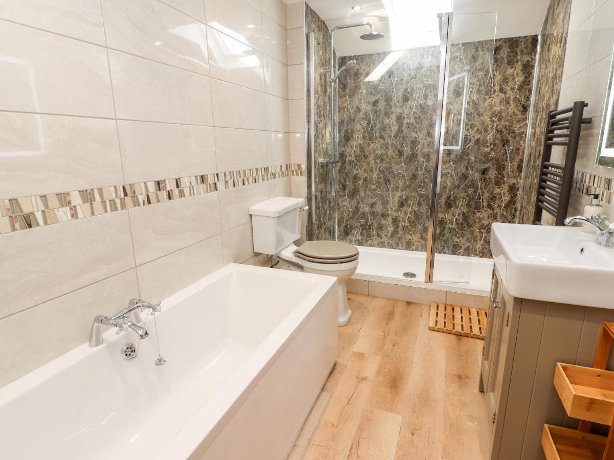 Nant Y Celyn Villa Ruthin Bagian luar foto
